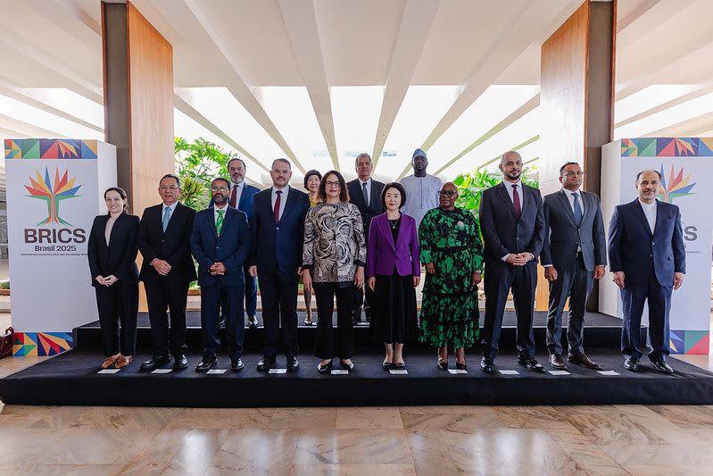 BRICS propõem rede submarina para o Sul Global