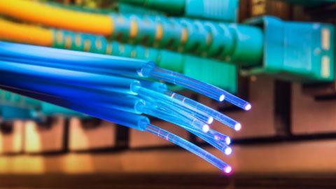 Fibra ótica chega às prefeituras graças a pequenos e médios prestadores de serviços de Internet