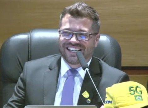 Leilão 5G: Anatel festeja venda de R$ 7,08 bihões no primeiro dia